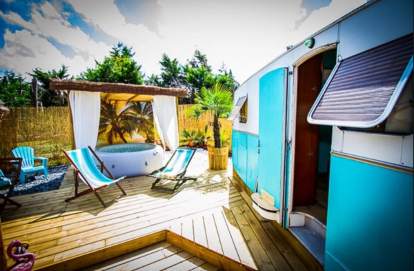 Caravane Tiki Beach Aloha