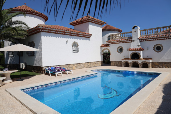 Villa avec piscine privée à Miami Playa