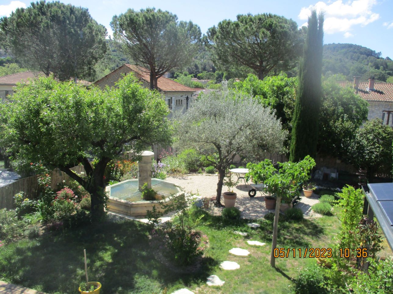 Chambre privée dans villa la Coccinelle