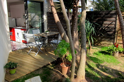 Joli F2 au calme avec jardin privé Clim, Wifi, Parking